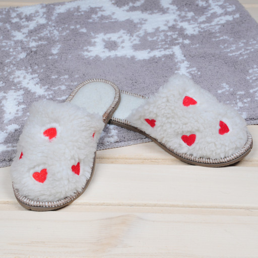 Тапочки с мехом "Сердечки" жен.