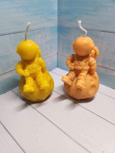 Свеча КОСМОНАВТ
