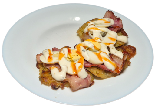 Драники с беконом и яйцом