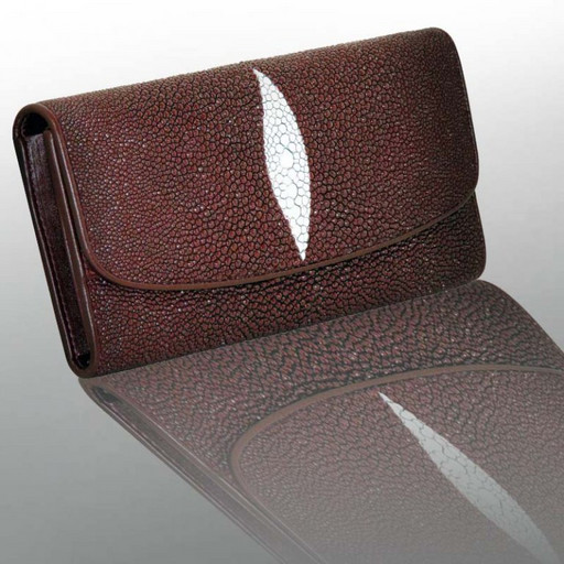 Необычный кошелек из кожи ската